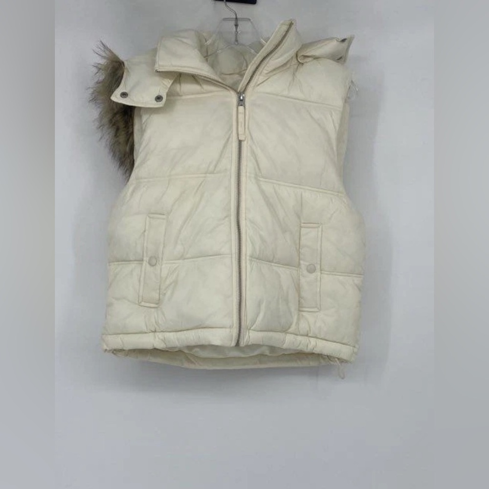 American eagle Chic Cream Puffer Vest with Fur Detail